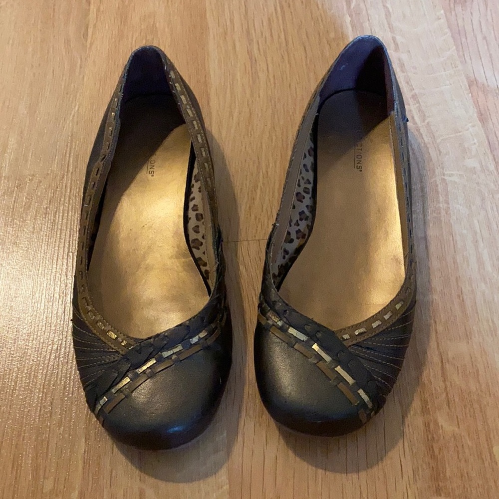 Predictions shoes brown with gold